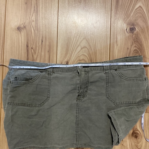 Corduroy skirt - Picture 4 of 4
